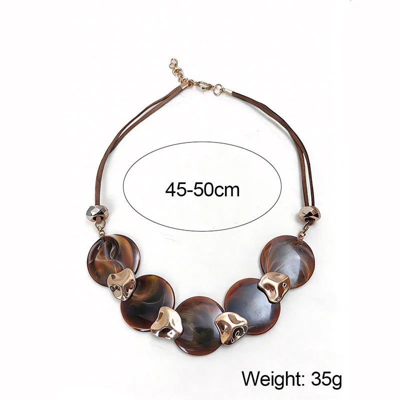 Collar llamativo bohemio para mujer dijes de acento en tono dorado