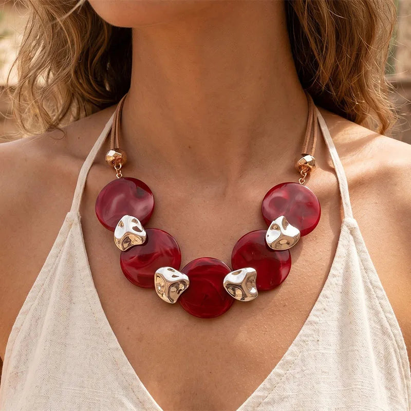 Collar llamativo bohemio para mujer dijes de acento en tono dorado